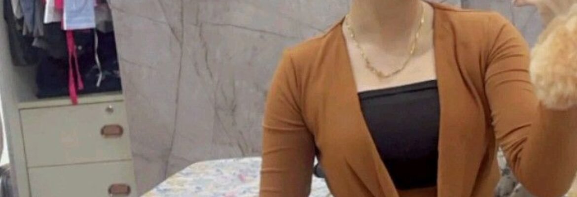 Call girls in Mukherjee Nagar Delhi 8447777795 Book Today