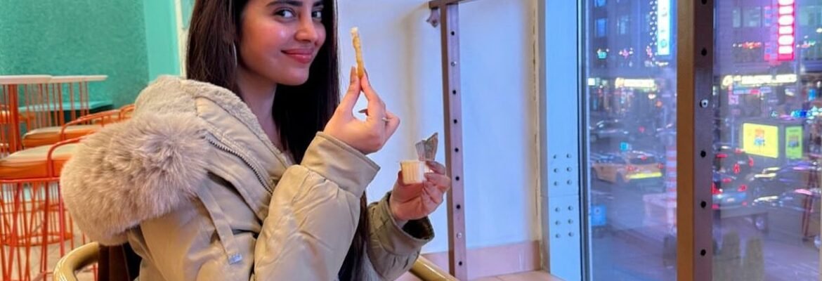 Call girls in Karol Bagh Delhi 8447777795 Book Today