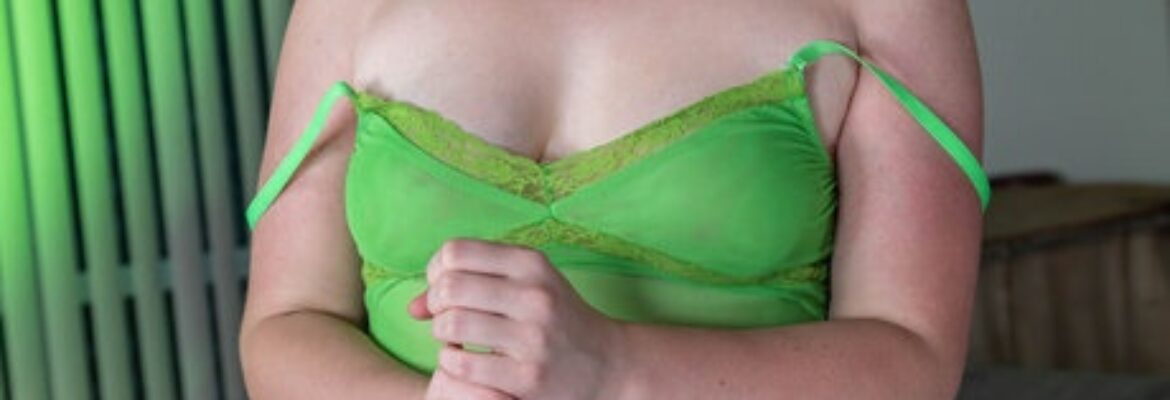 8826243211 Call Girls in ITO Delhi | Call Girls In Delhi