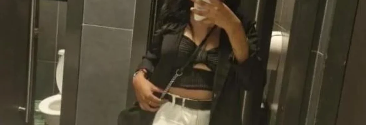 Delhi:8588O34485 Low Price Call Girls In Daryaganj Delhi Escort✔️