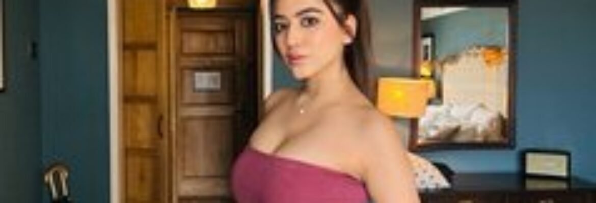 LOW PRICE  CALL GIRLS IN DELHI NCR 844>708>8065 Sarojini Nagar ESCORT SERVICE