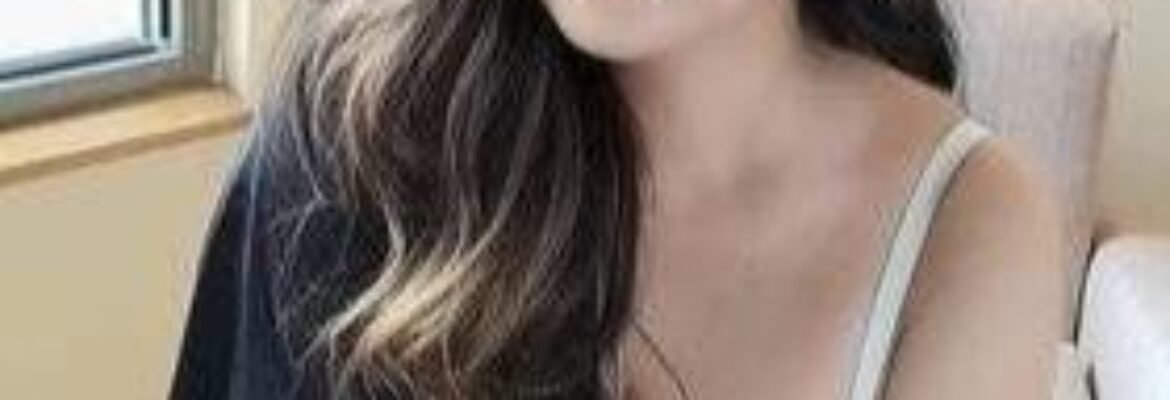 Young⭐ Call Girls In Sector 52 ((Noida))☎️≽9667606617☎️≽✔️ Escorts Service